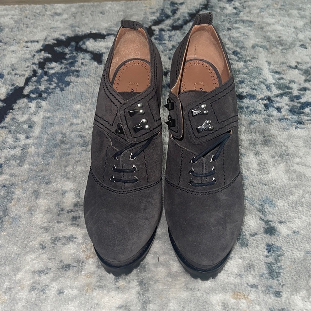 Alaia platform heel